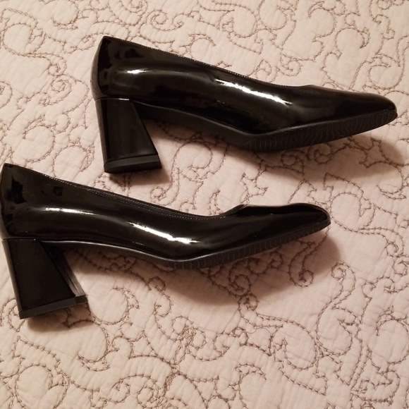 Stuart Weitzman Shoes - Stuart Weitzman Black Patent Heels. NIB